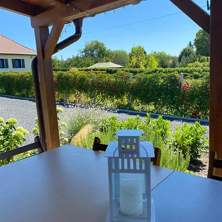 公寓 Izabella Vendeghaz *